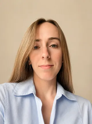 Clara Leroy, freelance graphic designer